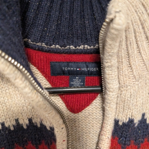 Tommy Hilfiger 1/4 zip sweater - Picture 4 of 4